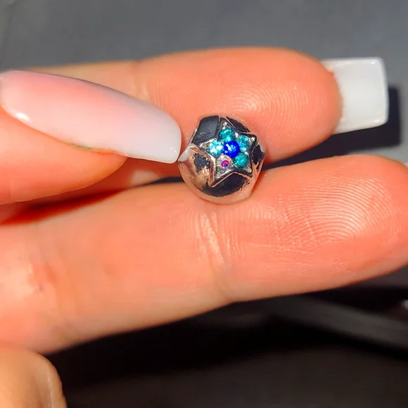 Star Charm - Picture 1 of 4